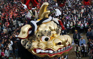 本町八番曳山金獅子