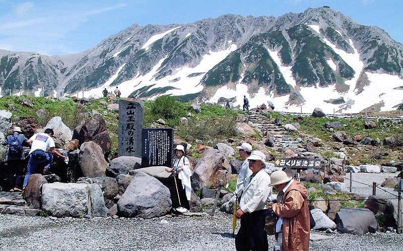 立山玉殿の湧水