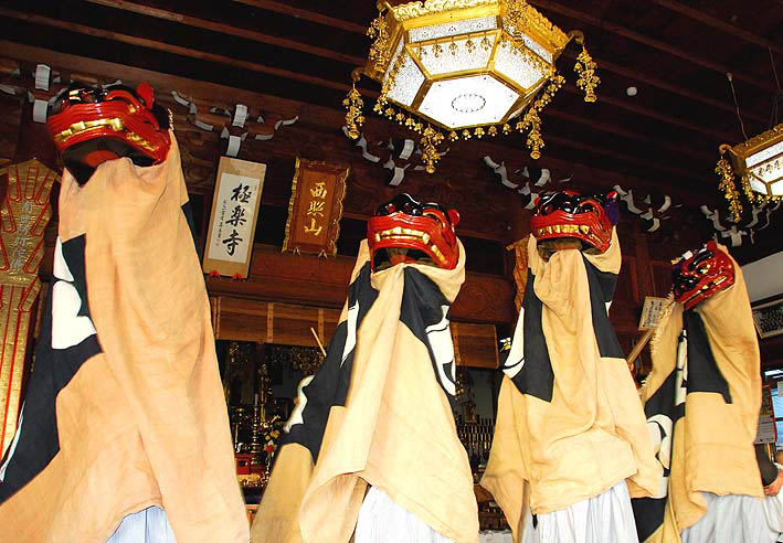 伊奈富神社の獅子舞(三重県鈴鹿市)