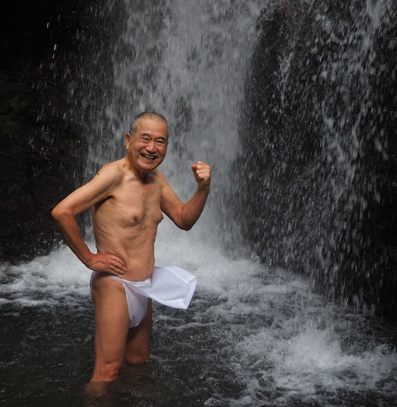 滝行を終えた和田爺