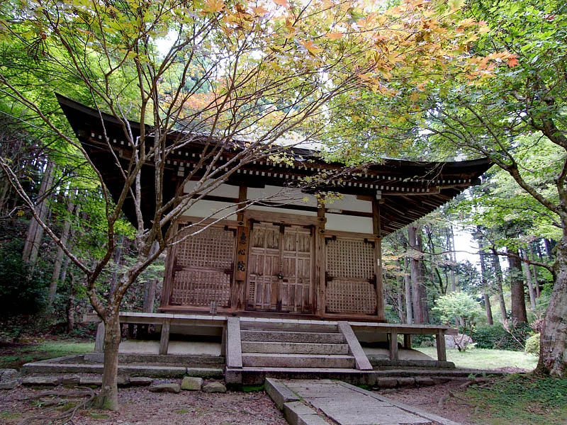 ひっそりと建つ恵心院