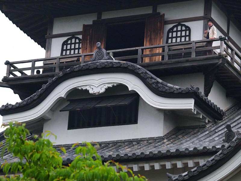 火灯窓と唐破風の天守