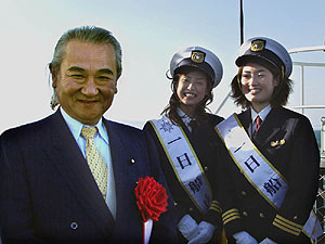 副大臣とシークィーン