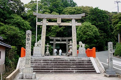 大島にある中津宮