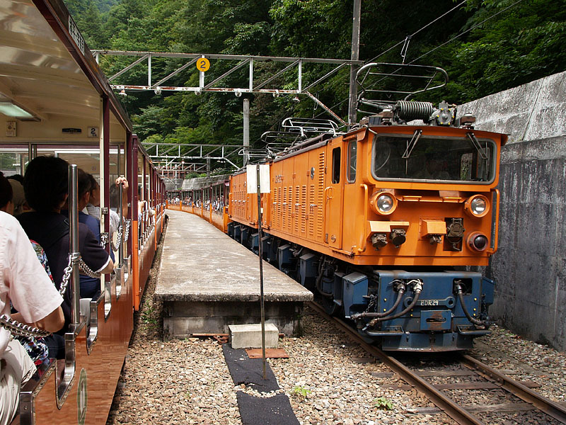 電車のすれ違い
