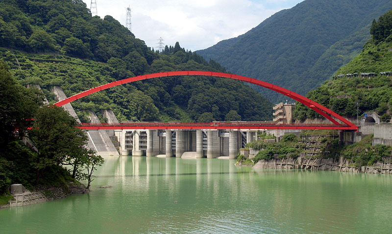 赤い鉄橋