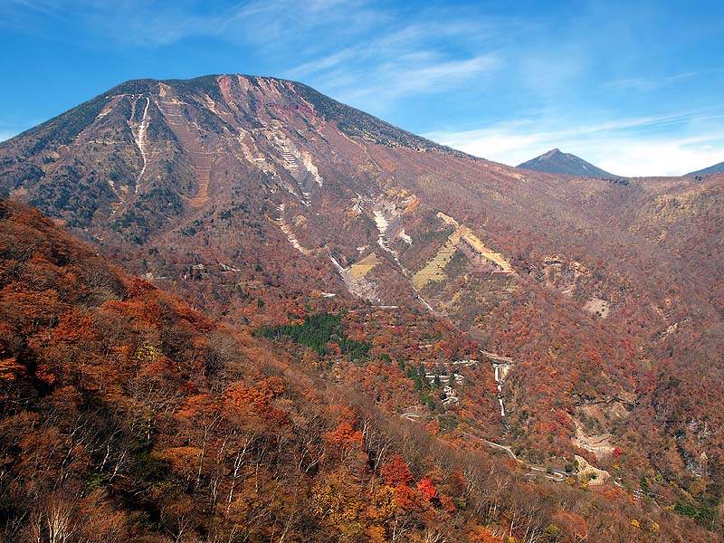 男体山と第一いろは坂