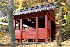 いろは坂の女人堂