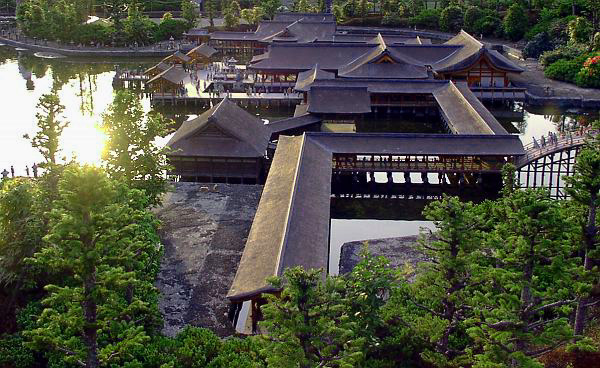厳島神社