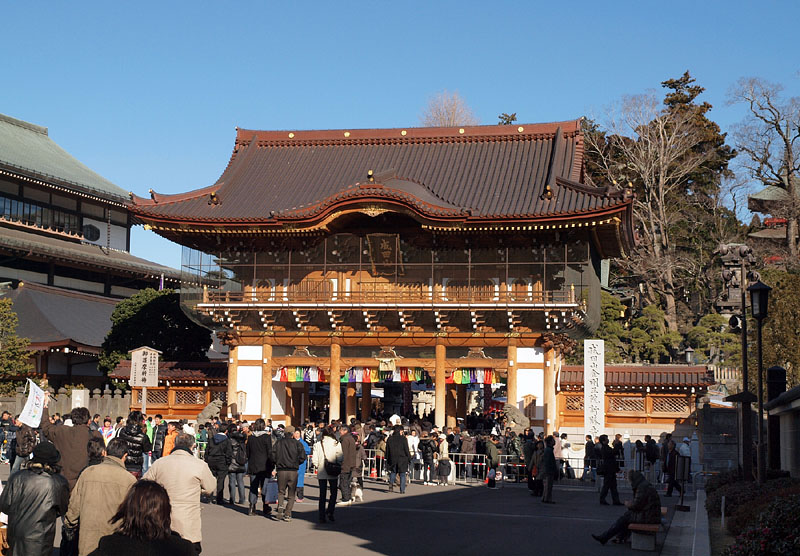 成田山新勝寺の総門 2010.1.2 10:05