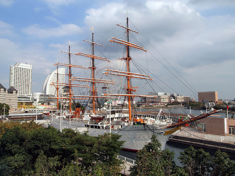 一般公開中の帆船「日本丸」
