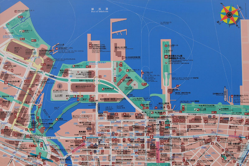 横浜港中心部の案内板