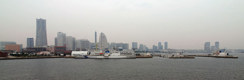 みなとみらい21地区と横浜海上防災基地