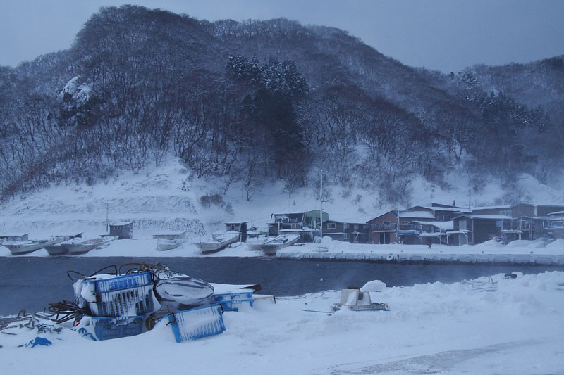 雪の北海岬南奥の漁港 16:26