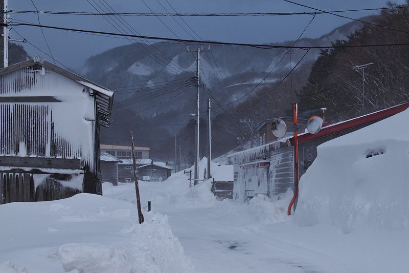 雪に閉ざされた脇野沢 16:31