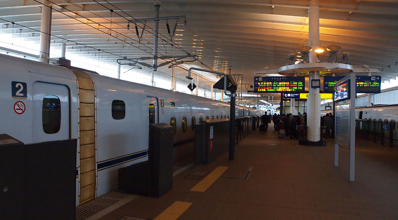 熊本駅に到着 09:00