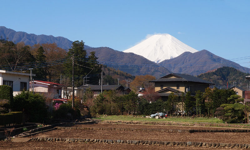 富士の頂きが見えた！　2011.04.20 08：26