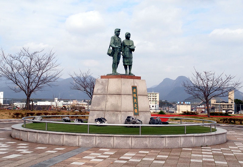 炭坑夫之像 1/2 田川市石炭・歴史博物館