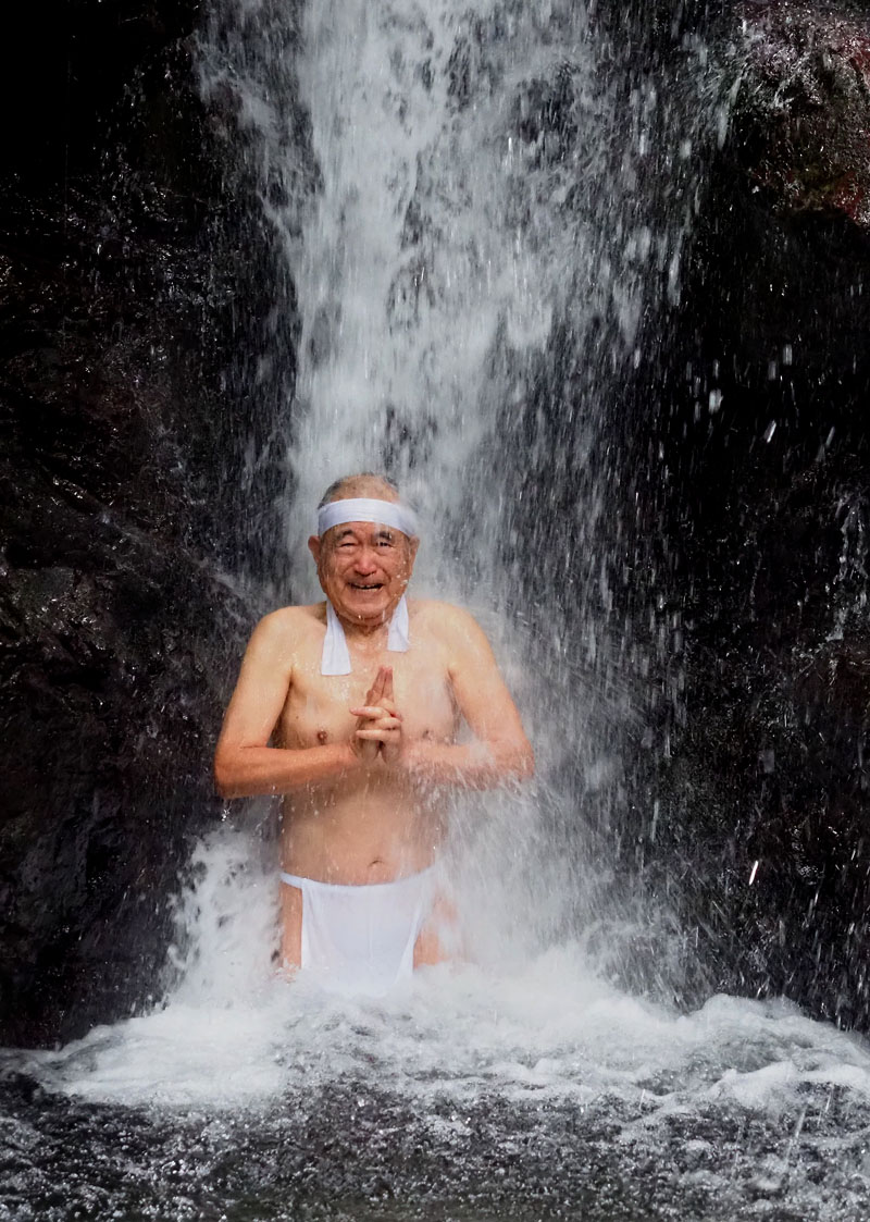 沼矛印を結んで水圧に耐える和田爺