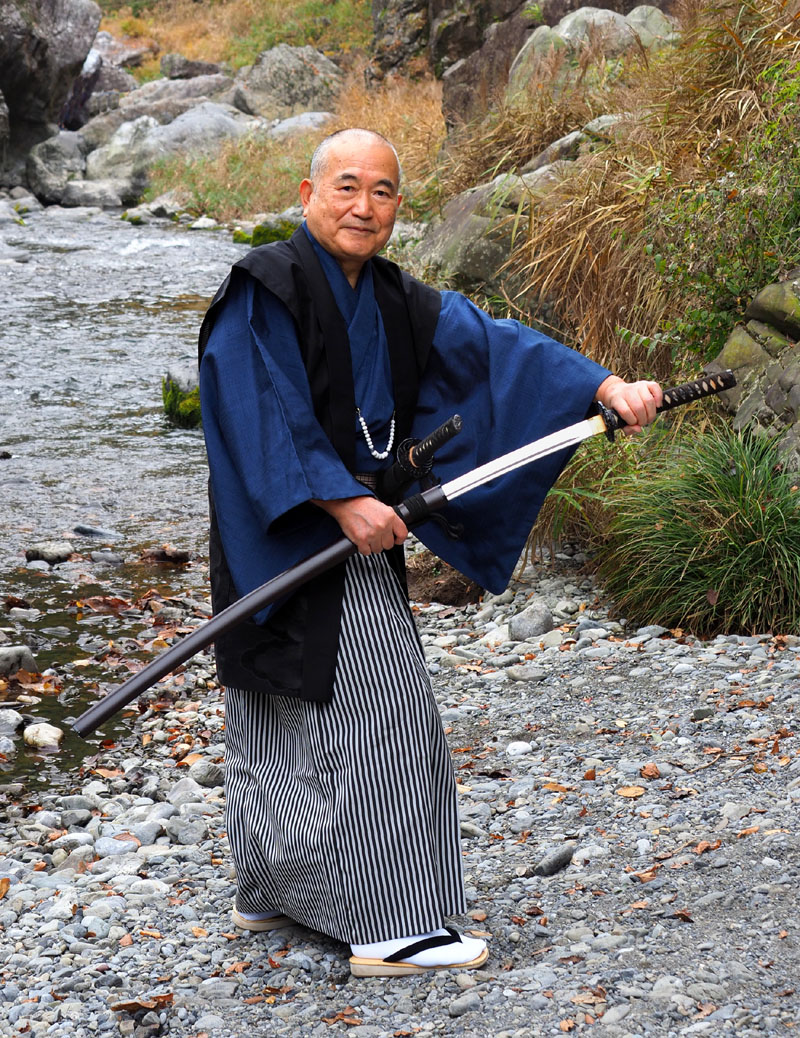 抜刀する和田爺
