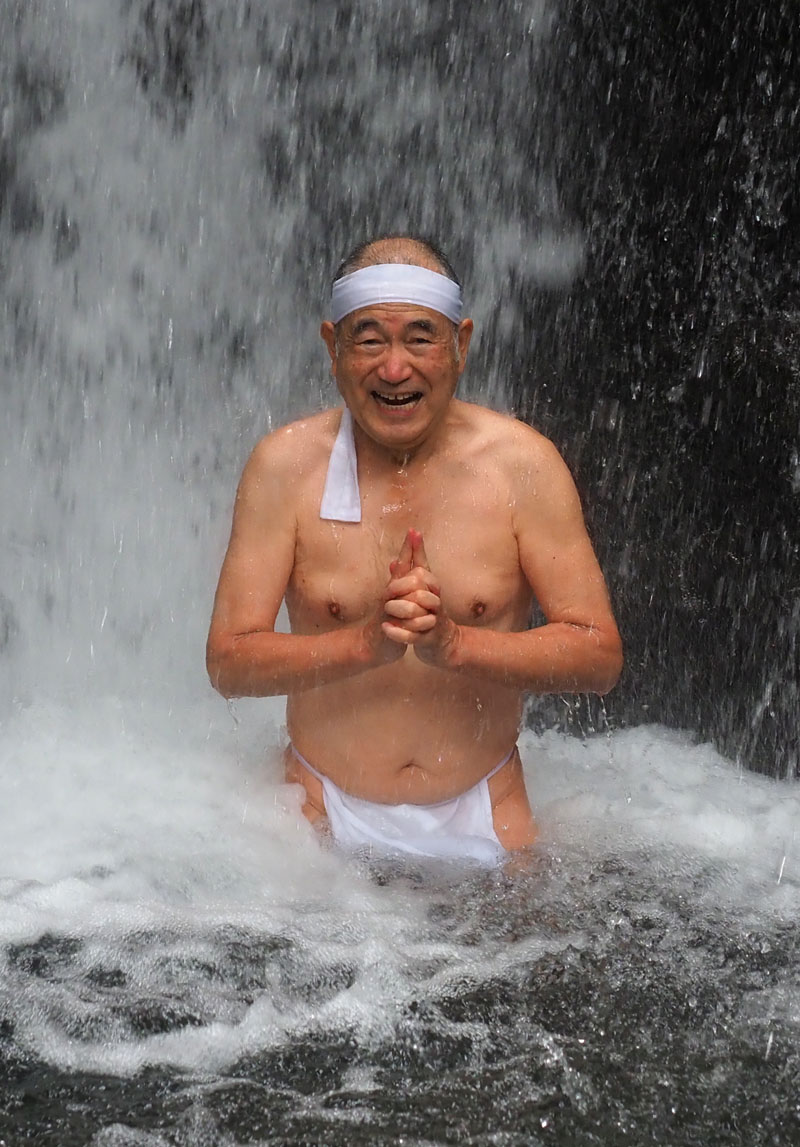 和田爺の気合の滝行三態(手印)