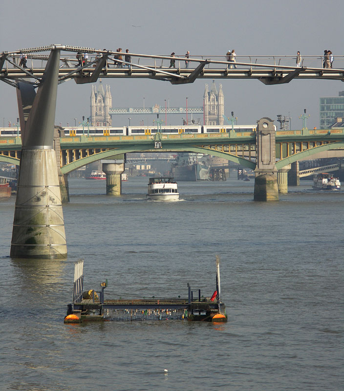 橋、橋、そして橋