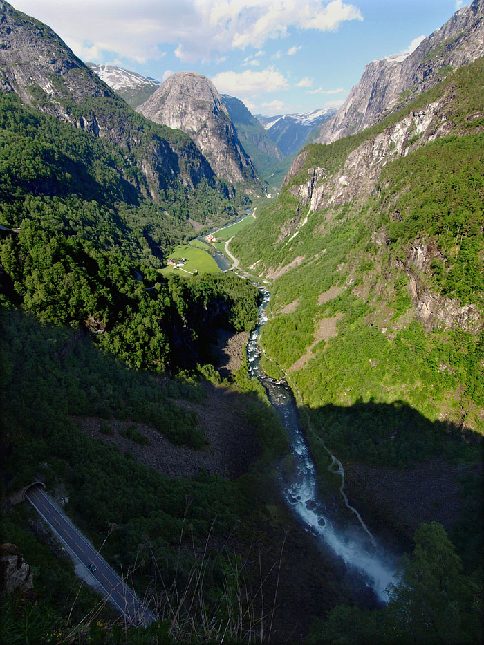 スタルハイム渓谷とスタルハイム滝
