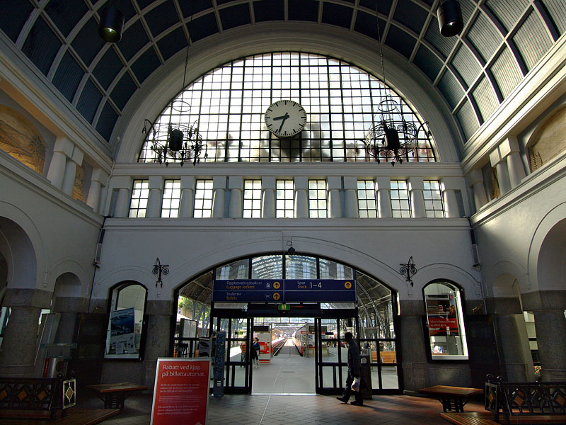 ベルゲン駅舎の内部