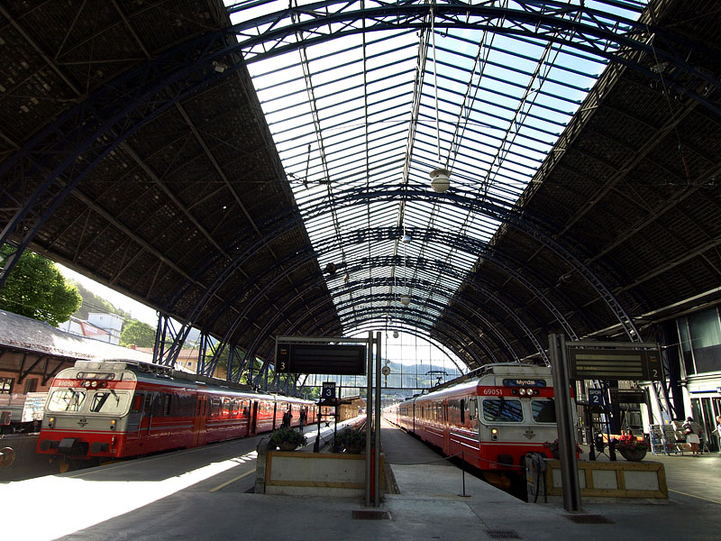 ベルゲン駅のプラットホーム