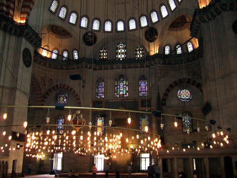 モスク東面のステンドグラス