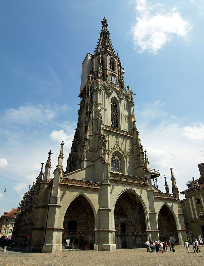 ベルンの巨大な大聖堂