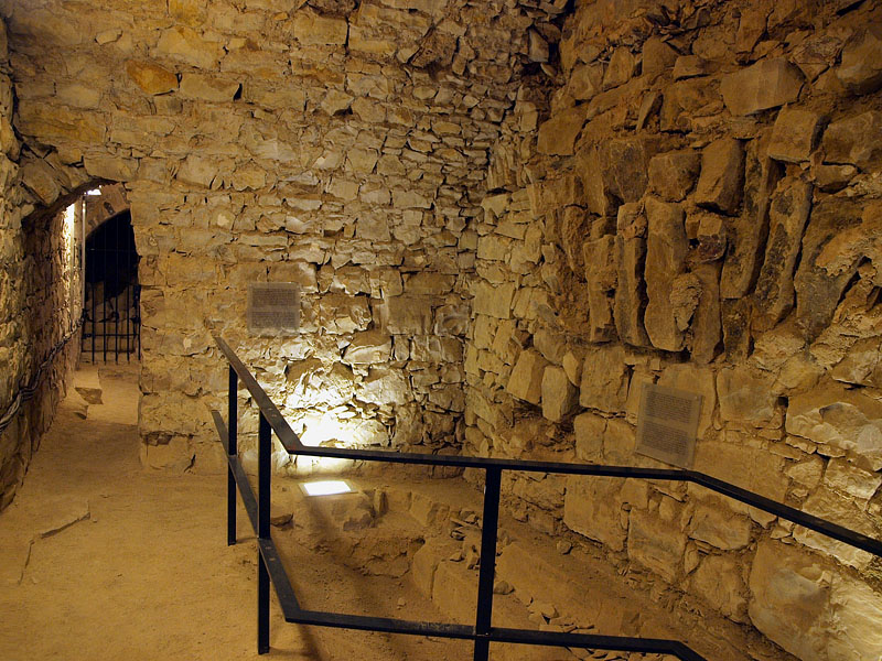 城の地下通路