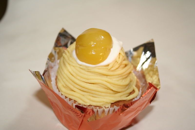 モンブランをかたどったマロン(栗)ケーキのモンブラン