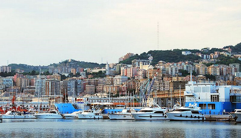 イタリアの海洋都市ジェノバ