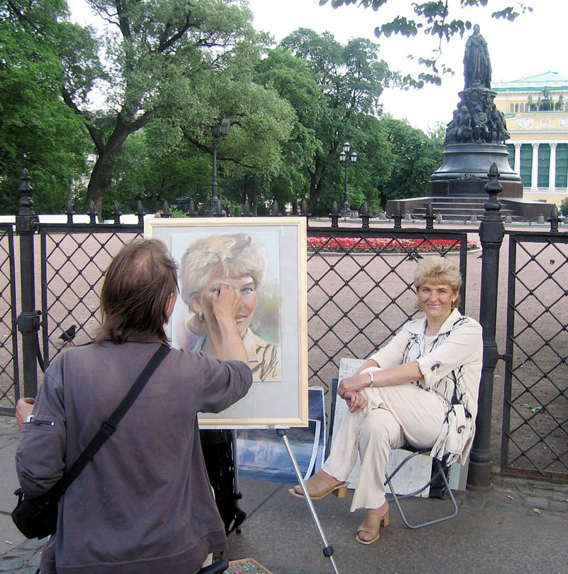 似顔絵画家がいっぱい