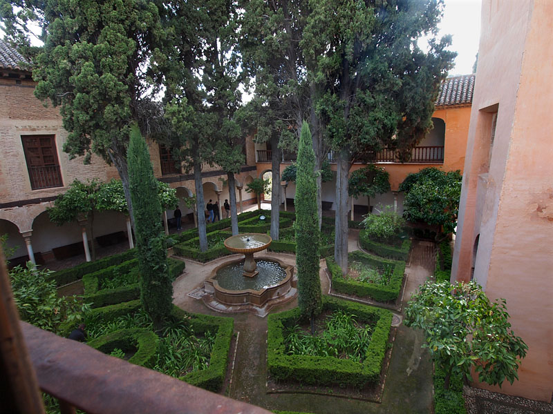 リンダラハの中庭 Patio de Lindaraja