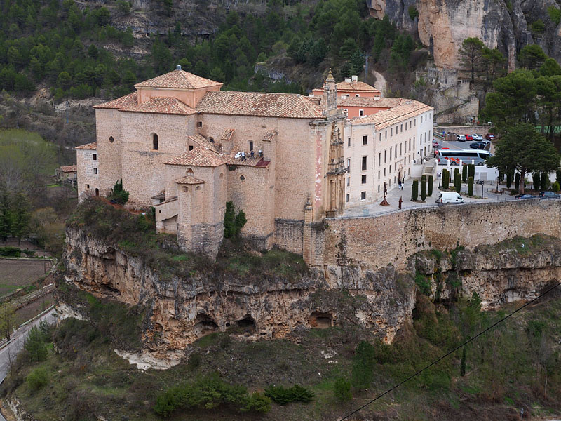 断崖に建つクエンカのパラドール Paradol de Cuenca 09:57