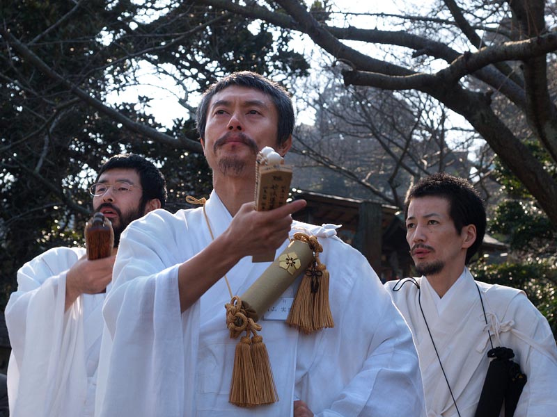 木釼を翳す荒行僧 4
