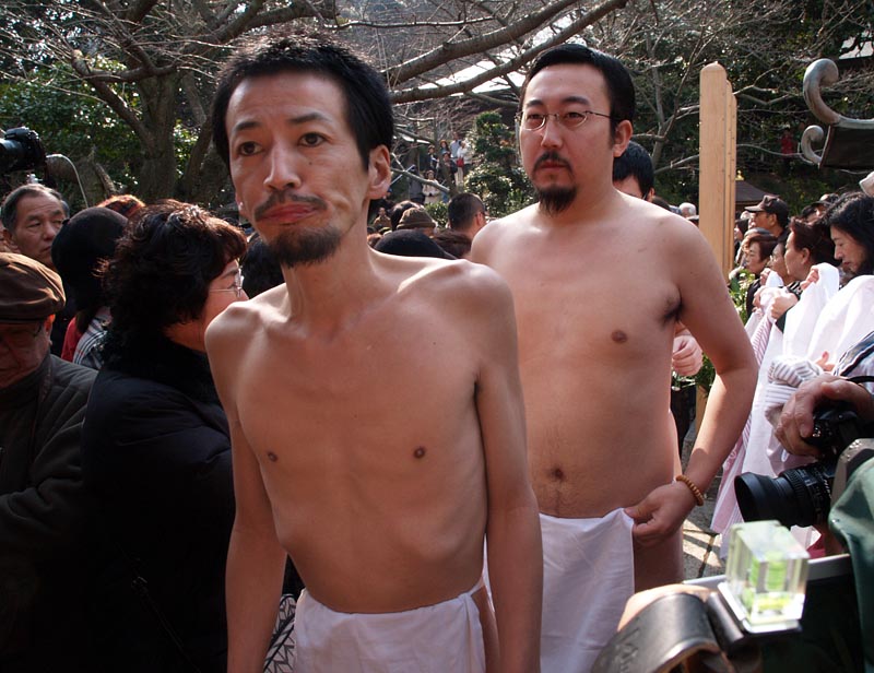 水行場に向かう