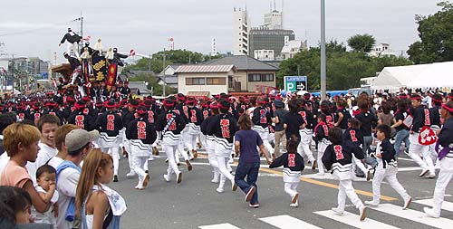 駆け抜けるだんじり