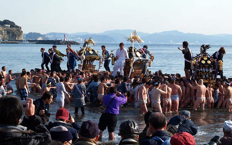 神輿三台練り