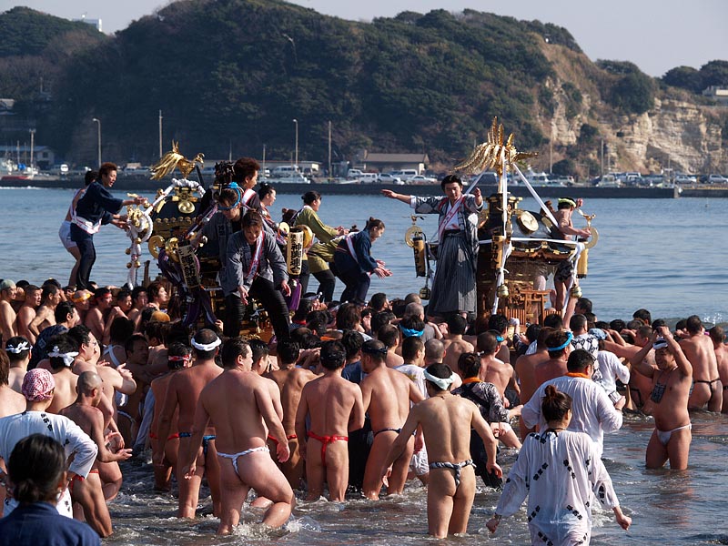 正月や新成人の初御輿