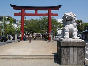 若宮大路二の鳥居と段葛