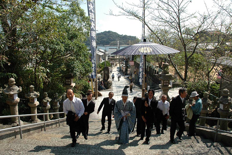 烏帽子・直垂姿の頭人
