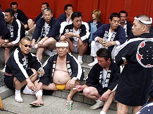 祭りの男たち E