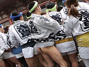 祭りの男たち D