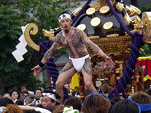 祭りの男たち A