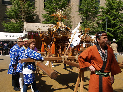 銀座三丁目東の神輿