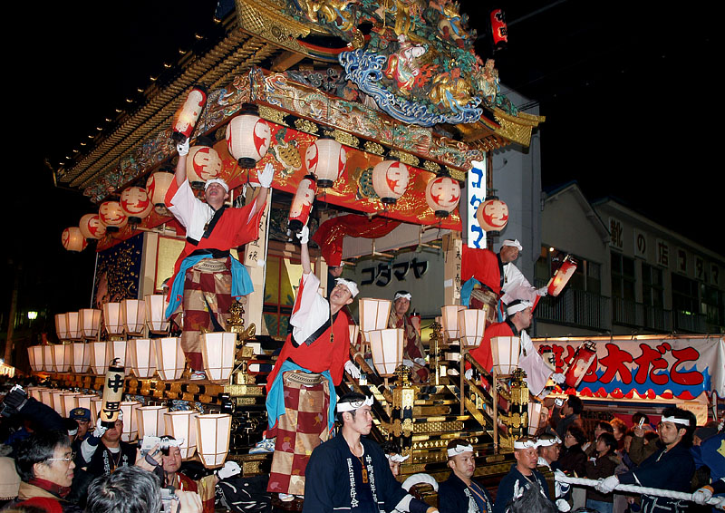 豪華な中町屋台
