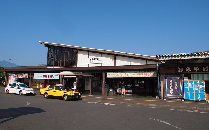 JR松本駅7番線から発車する松本電鉄上高地線 2011.7.3 14:00